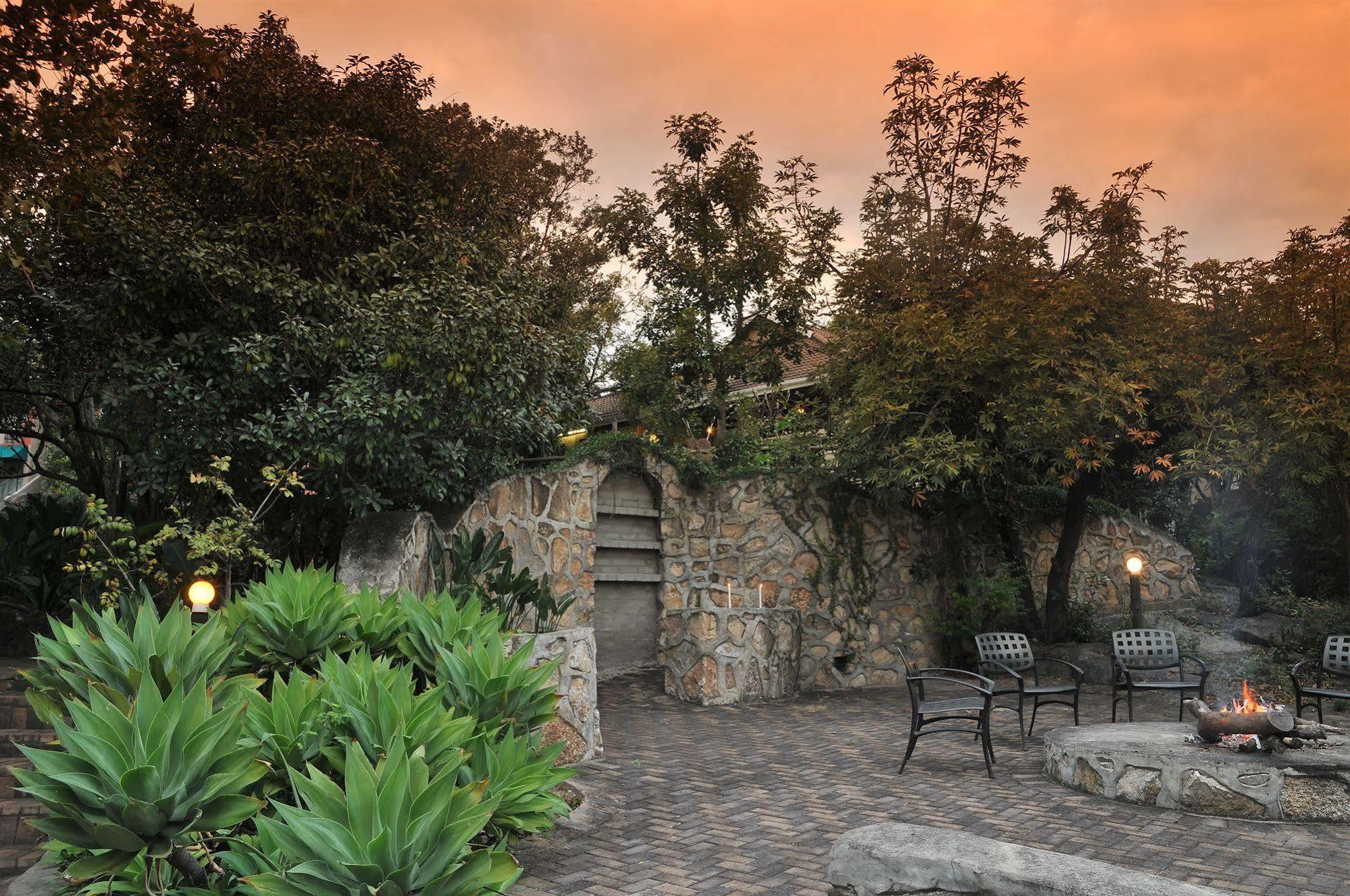 Bed and Breakfast Sunset Manor Mbombela Exterior foto